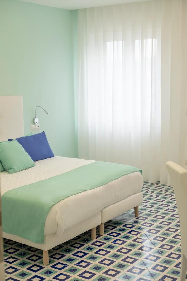 Domus Sole Bed & Breakfast Sorrento Ngoại thất bức ảnh